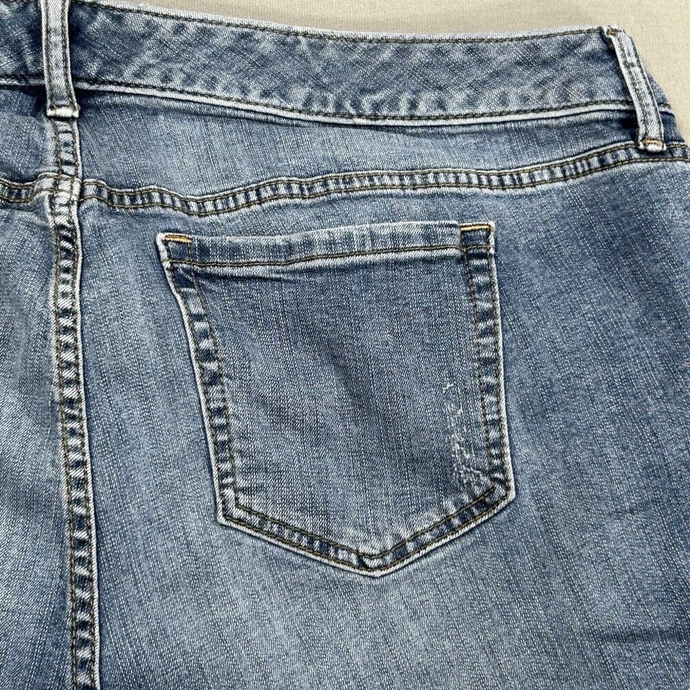 Torrid Jeans Women's 20 Blue Denim Distressed Stretch Raw Hem Measures 39x26 - Picture 10 of 14